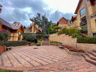 Casa de 5 alcobas en venta en Bosque Medina, Bogotá, 580 m² · foto 2 de 20