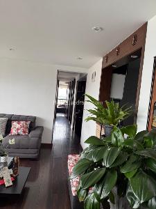 Apartamento de 4 alcobas en venta en Pontevedra, Bogotá, 106 m² · foto 3 de 16