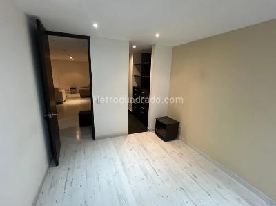 Apartamento de 2 alcobas en venta en Chico Norte, Bogotá, 75 m² · foto 10 de 13