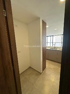 Apartamento de 3 alcobas en venta en Salitre, Bogotá, 87 m² · foto 16 de 19
