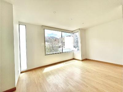Apartamento en venta en Santa Barbara, Bogotá · foto 4 de 16