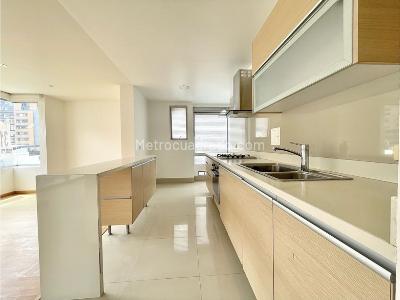 Apartamento en venta en Santa Barbara, Bogotá · foto 6 de 16