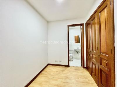 Apartamento en venta en Chico, Bogotá · foto 17 de 20