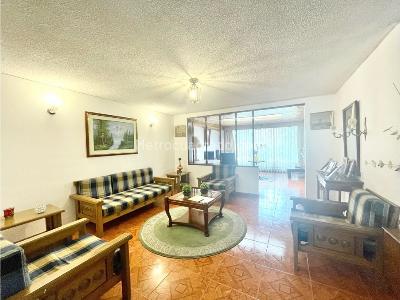 Casa de 5 alcobas en venta en Niza, Bogotá, 210 m² · foto 6 de 19