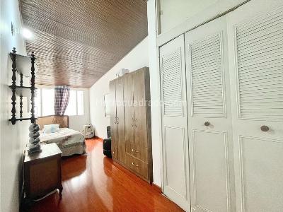 Casa de 5 alcobas en venta en Niza, Bogotá, 210 m² · foto 12 de 19