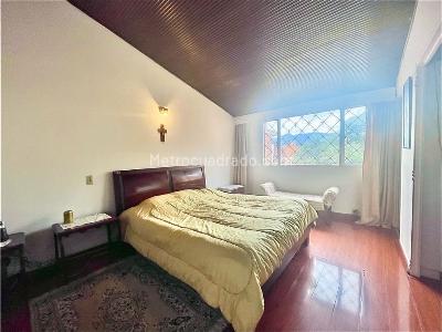 Casa de 5 alcobas en venta en Niza, Bogotá, 210 m² · foto 16 de 19