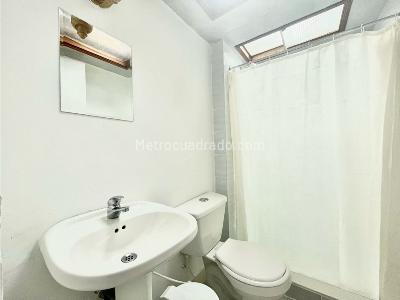 Casa de 5 alcobas en venta en Niza, Bogotá, 210 m² · foto 18 de 19