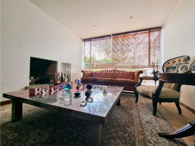 Casa de 4 alcobas en venta en Niza, Bogotá, 248 m² · foto 2 de 20