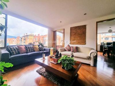 Apartamento de 4 alcobas en venta en Santa Barbara, Bogotá, 226 m² · foto 2 de 20