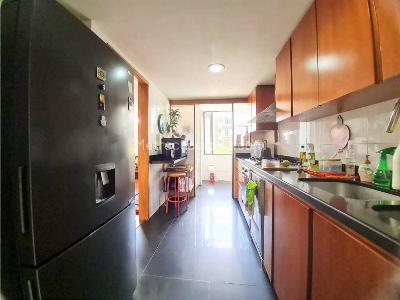 Apartamento de 4 alcobas en venta en Santa Barbara, Bogotá, 226 m² · foto 14 de 20