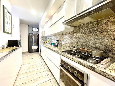 Apartamento en venta en Los Rosales, Bogotá · foto 7 de 19