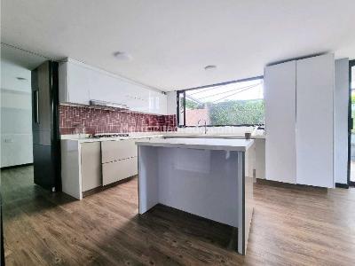 Casa de 4 alcobas en venta en Calatrava, Bogotá, 380 m² · foto 15 de 20
