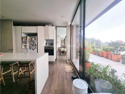 Apartamento de 3 alcobas en venta en Los Rosales, Bogotá, 200 m² · foto 17 de 20