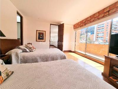Apartamento de 4 alcobas en venta en La Cabrera, Bogotá, 354 m² · foto 18 de 20