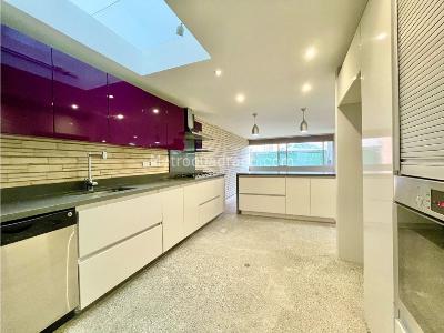 Apartamento de 2 alcobas en arriendo en El Nogal, Bogotá, 150 m² · foto 5 de 20