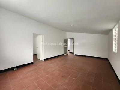 Casa de 5 alcobas en venta en Vipasa, Cali, 330 m² · foto 8 de 18
