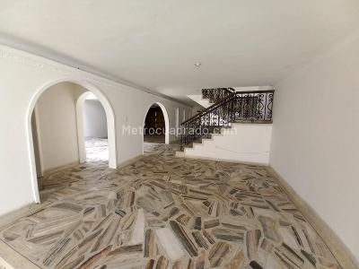 Casa de 4 alcobas en venta en Ciudad Jardin, Cali, 340 m² · foto 4 de 20