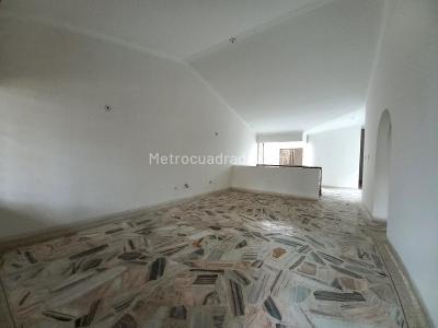 Casa de 4 alcobas en venta en Ciudad Jardin, Cali, 340 m² · foto 10 de 20
