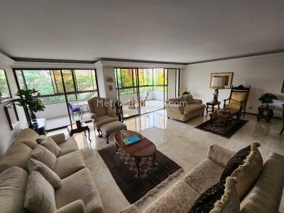 Apartamento de 3 alcobas en venta en Santa Teresita, Cali, 350 m² · foto 2 de 20