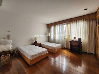 Apartamento de 3 alcobas en venta en Santa Teresita, Cali, 350 m² · foto 17 de 20