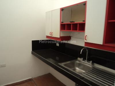 Casa de 5 alcobas en venta en Villa Del Lago, Cali, 190 m² · foto 4 de 14