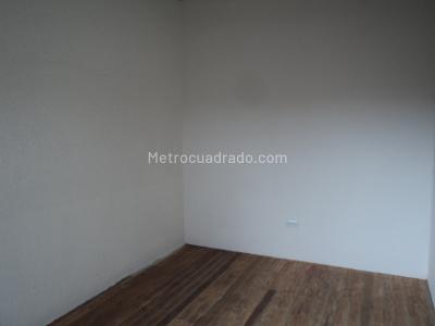 Casa de 5 alcobas en venta en Villa Del Lago, Cali, 190 m² · foto 5 de 14