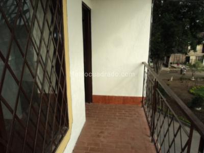Casa de 5 alcobas en venta en Villa Del Lago, Cali, 190 m² · foto 12 de 14