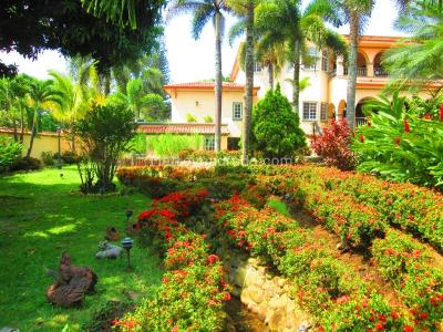 Casa de 5 alcobas en venta en Ciudad Jardin, Cali · foto 3 de 20