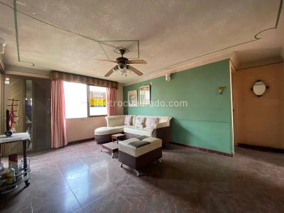 Apartamento de 3 alcobas en venta en Sur Las Granjas, Cali, 54 m² · foto 5 de 17