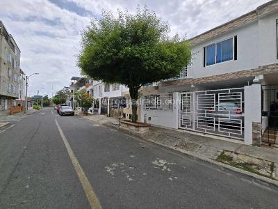 Casa de 3 alcobas en venta en Ciudad 2000, Cali, 160 m² · foto 2 de 20