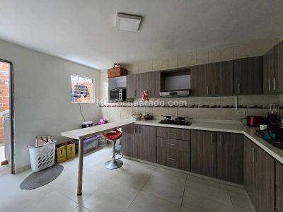 Casa de 3 alcobas en venta en Ciudad 2000, Cali, 160 m² · foto 6 de 20