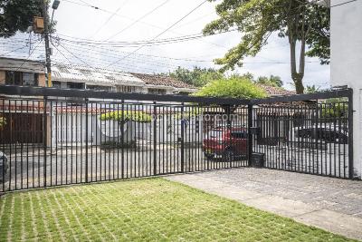 Casa en venta en El Refugio, Cali · foto 2 de 20