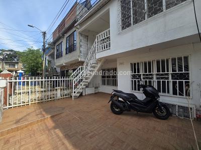 Casa de 5 alcobas en venta en Floralia, Cali, 150 m² · foto 2 de 20