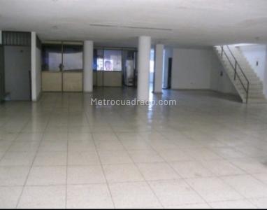 Casa de 5 alcobas en arriendo en Guayaquil, Cali, 1035 m² · foto 2 de 20
