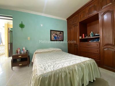 Casa de 5 alcobas en venta en El Lido, Cali, 300 m² · foto 15 de 20