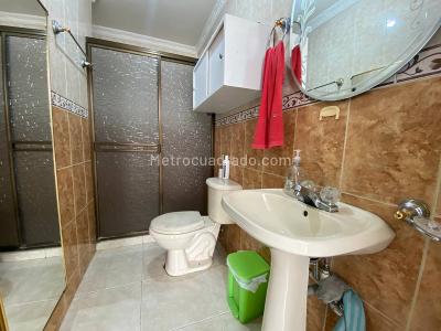 Casa de 5 alcobas en venta en El Lido, Cali, 300 m² · foto 18 de 20