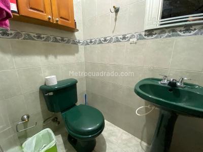 Casa de 5 alcobas en venta en El Lido, Cali, 300 m² · foto 19 de 20
