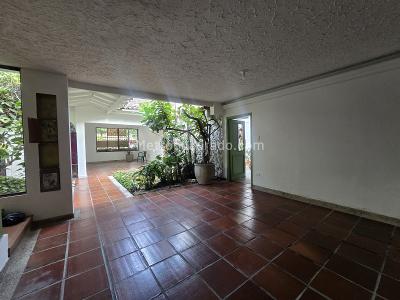 Casa de 3 alcobas en venta en La Flora, Cali, 312 m² · foto 7 de 20
