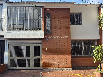 Casa de 3 alcobas en venta en Prados Del Norte, Cali, 260 m² · foto 2 de 20