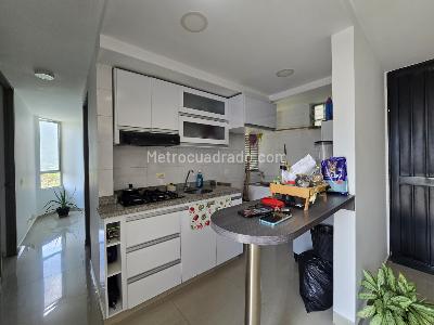 Apartamento de 2 alcobas en venta en Aguacatal, Cali, 51 m² · foto 2 de 14