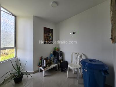 Apartamento de 2 alcobas en venta en Aguacatal, Cali, 51 m² · foto 3 de 14