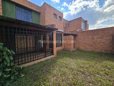 Casa de 3 alcobas en venta en San Joaquin, Cali, 178 m² · foto 2 de 18