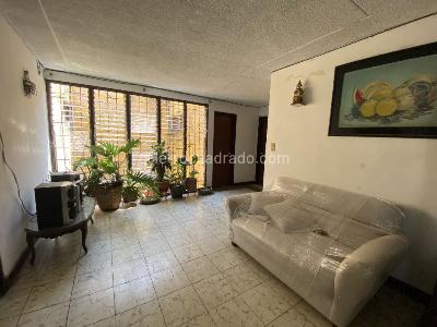 Casa de 5 alcobas en venta en La Flora, Cali, 200 m² · foto 9 de 15