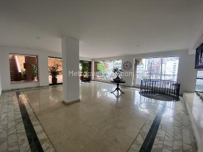 Apartamento de 2 alcobas en venta en La Arboleda, Cali, 278 m² · foto 2 de 20