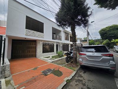 Casa de 4 alcobas en venta en Nueva Tequendama, Cali, 209 m² · foto 2 de 20