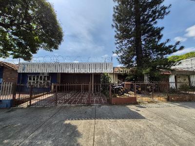 Casa de 4 alcobas en venta en La Flora, Cali, 220 m² · foto 2 de 20
