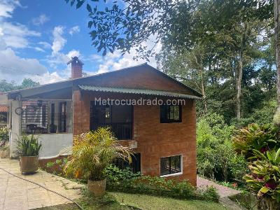 Casa de 4 alcobas en venta en Corregimiento La Elvira, Cali, 1648 m² · foto 7 de 12