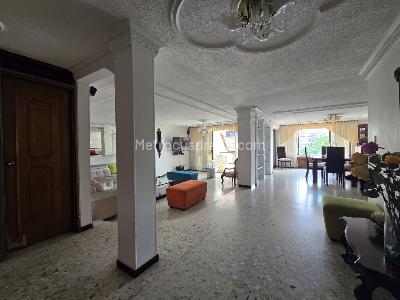 Apartamento de 4 alcobas en venta en Tejares, Cali, 212 m² · foto 3 de 20