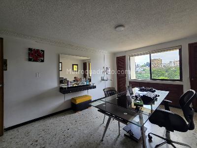 Apartamento de 4 alcobas en venta en Tejares, Cali, 212 m² · foto 14 de 20