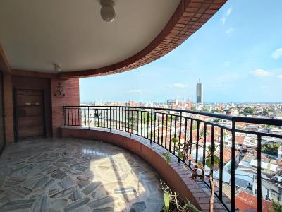 Apartamento en venta en Granada, Cali · foto 2 de 20